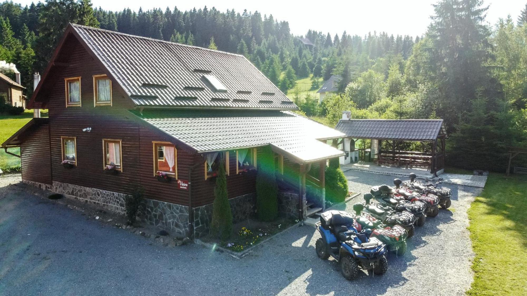 Villa Vivien Vendeghaz Borzont Esterno foto